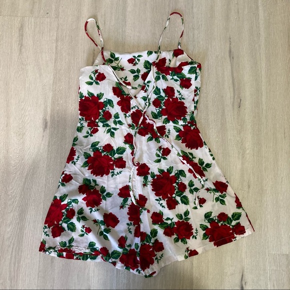 Red + green floral romper - Picture 2 of 2